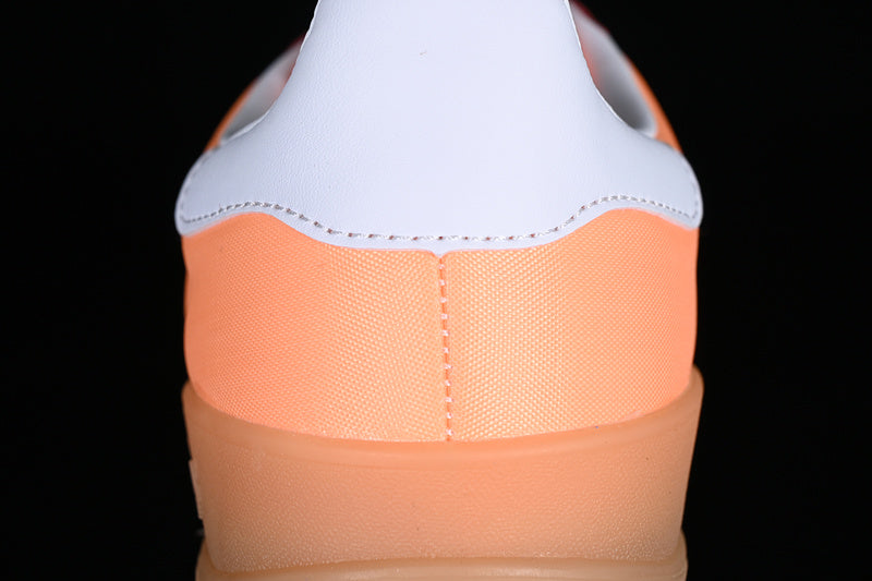 adidasMens Gazzele Indoor - Beam Orange