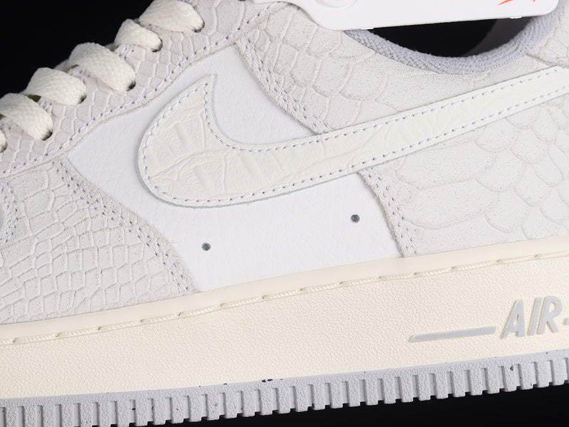 NikeMens Air Force 1 AF1 - White Python