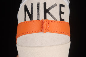 NikeWMNS Blazer Low 77 Jumbo - White/Orange