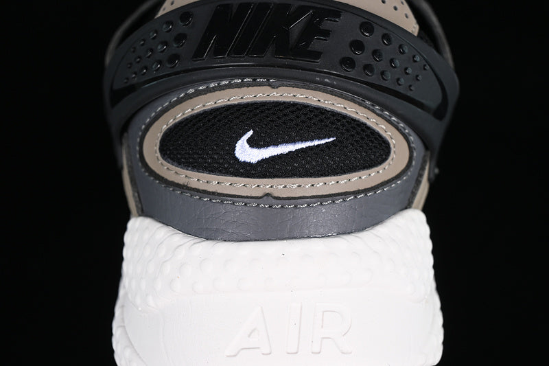 NikeMens Air Huarache Runner - Brown
