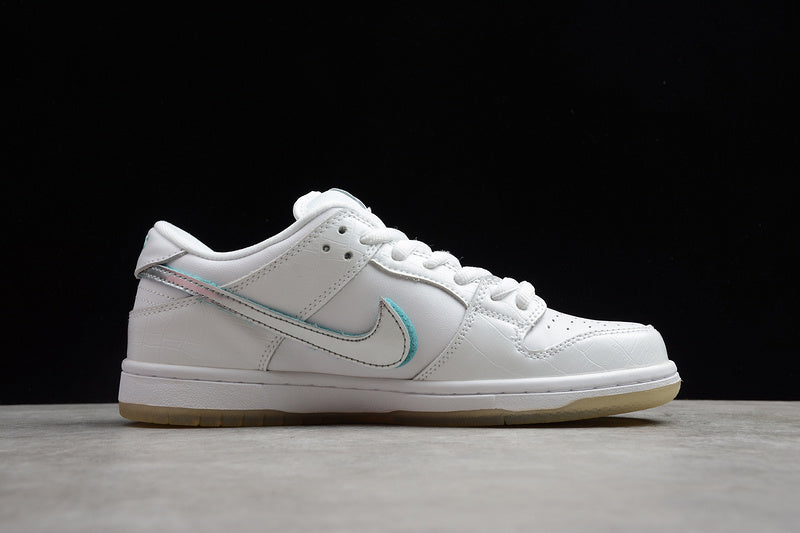 NikeMens SB Dunk Low - White Diamond