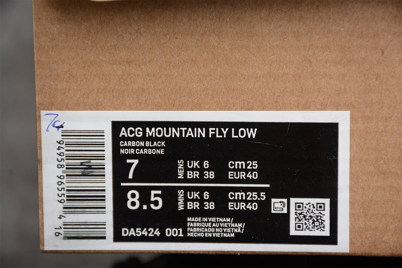 NikeMens ACG Mountain Fly Low Anthracite- Black