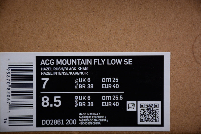 NikeMens ACG Mountain Fly Low Gore-Tex SE - Hazel Rush