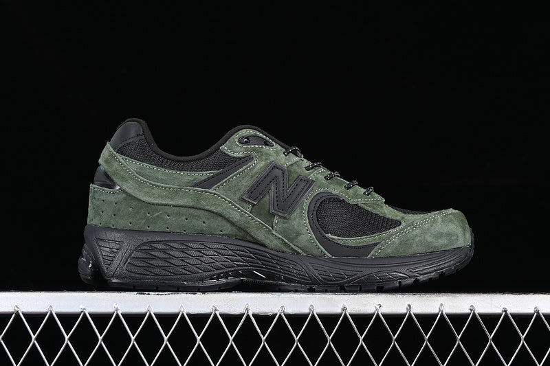 New Balance 2002R - Gore Tex Green