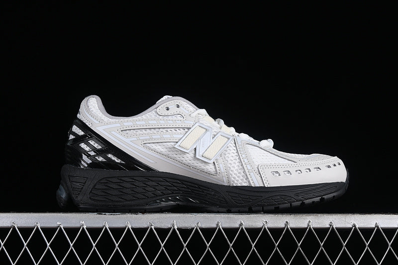 New Balance 1906R - White/Black