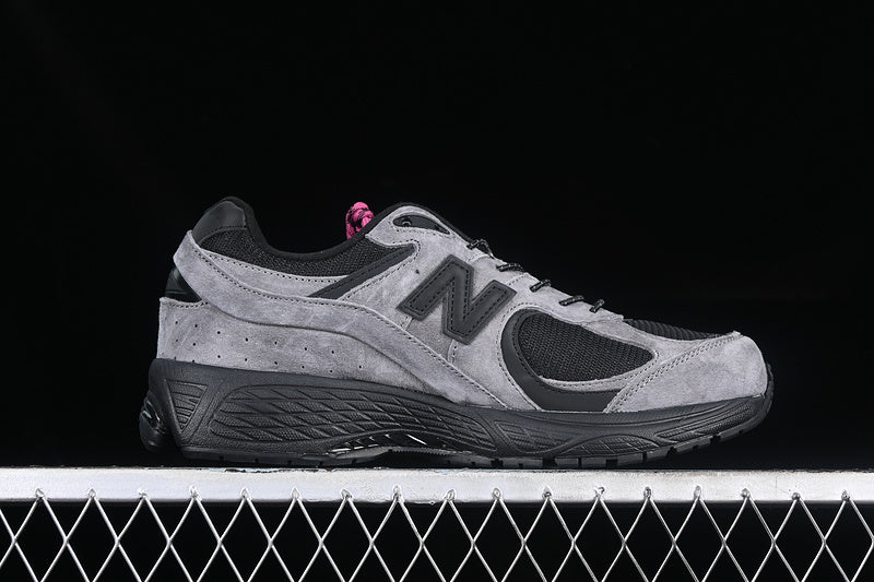 New Balance 2002R Gore Tex - Grey