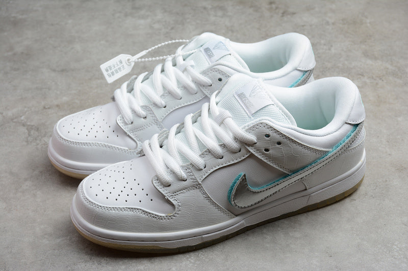 NikeMens SB Dunk Low - White Diamond