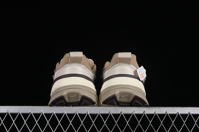 NikeMens V2k Run Light - Orewood Brown