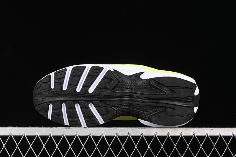 NikeUnisex Air Max Portal - White/Yellow