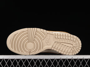 WMNS NikeSB Dunk Low Gold Swoosh - Phantom