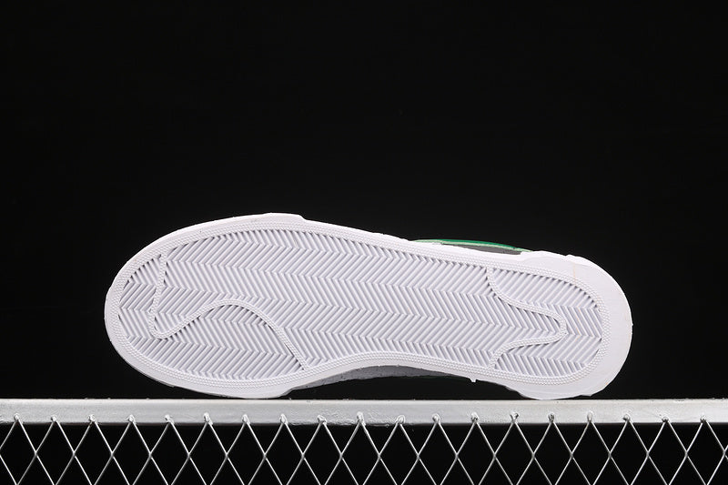 NikeMens Blazer Low Sacai - Medium Grey
