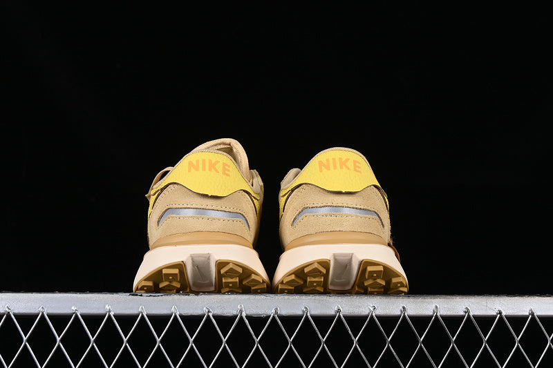 NikeMens Phoenix x Sacai Vapor Waffle - Yellow/Gold