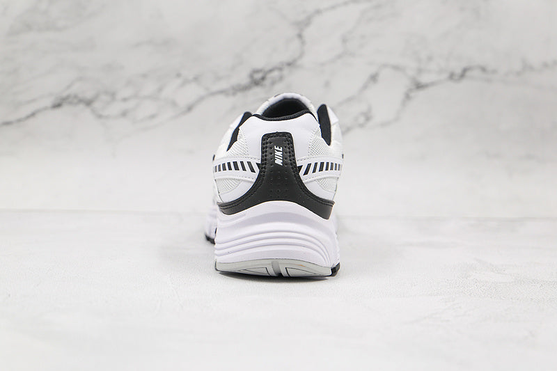 NikeMens Initiator - White/Black