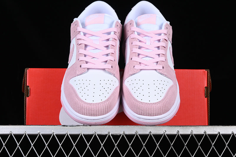 NikeWMNS Dunk Low - Pink Corduroy