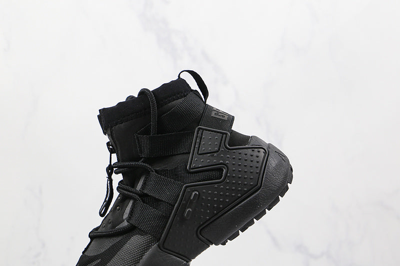 NikeUnisex Huarache Gripp - Triple Black