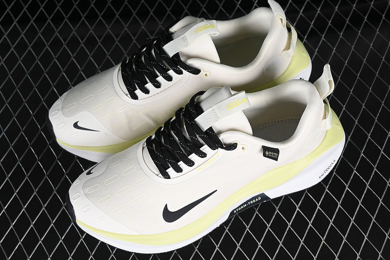 NikeMens Infinity Run 4 Gore Tex - White