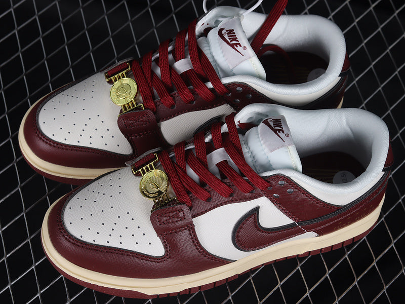 NikeSB Dunk Low Just Do it - Sail Team Red