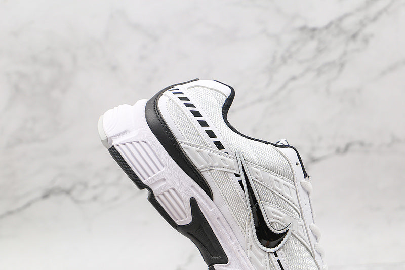 NikeMens Initiator - White/Black