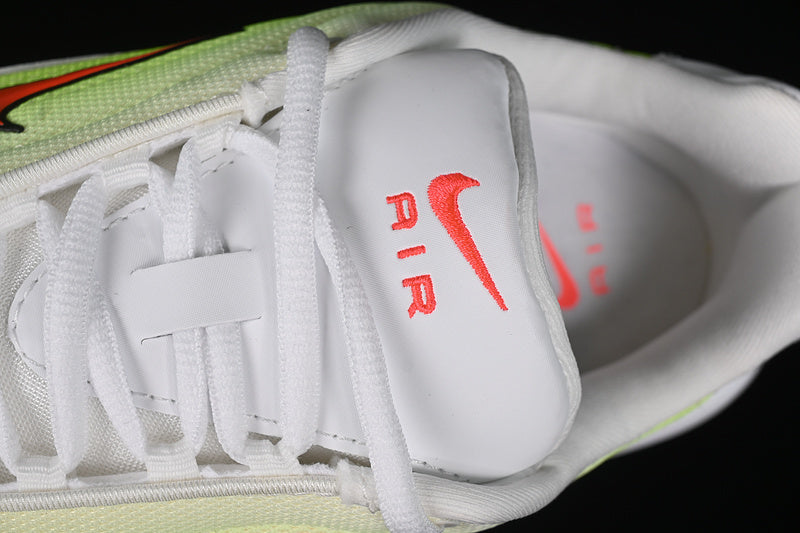 NikeUnisex Air Max Portal - White/Yellow
