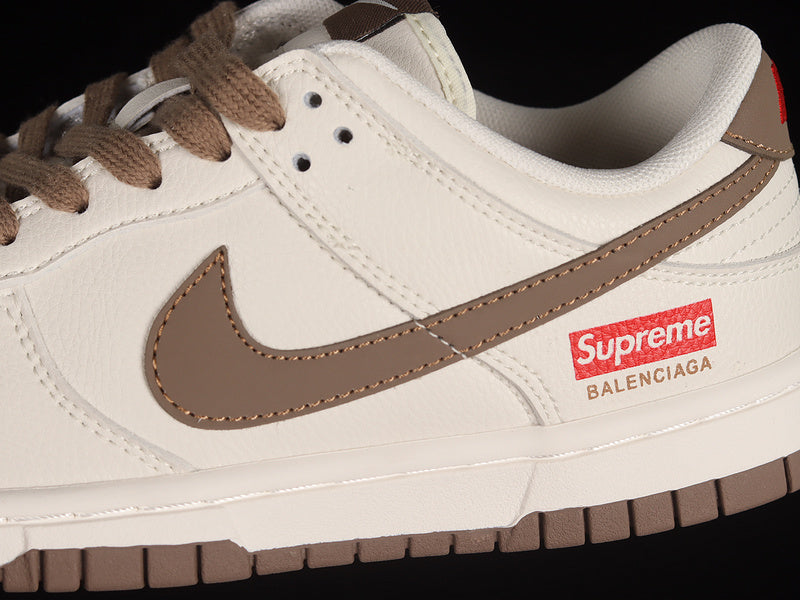 Supreme NikeSB Dunk Low - Milky White