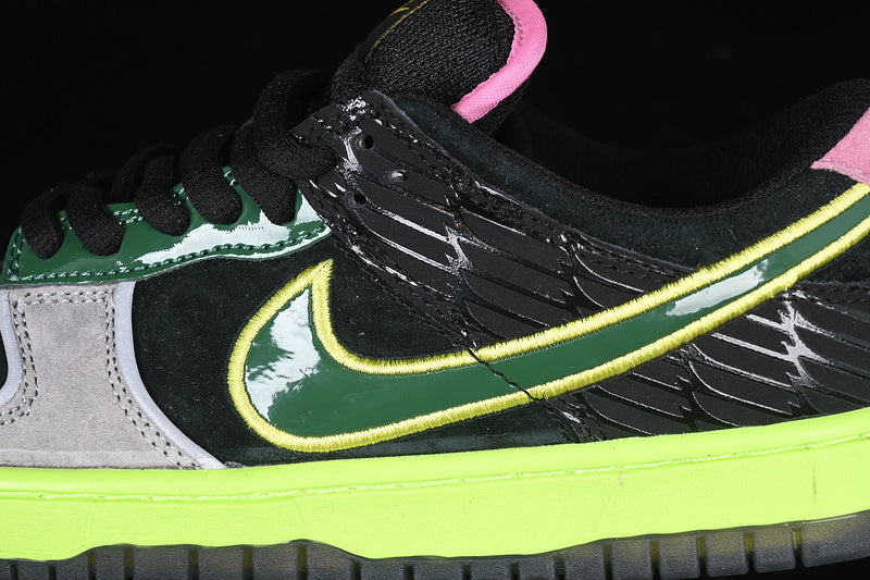 NikeMens Dunk Low What the Duck - University of Oregon Home PE