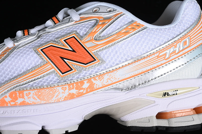 New Balance 740 - Silver/Orange