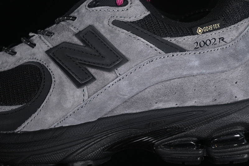 New Balance 2002R Gore Tex - Grey