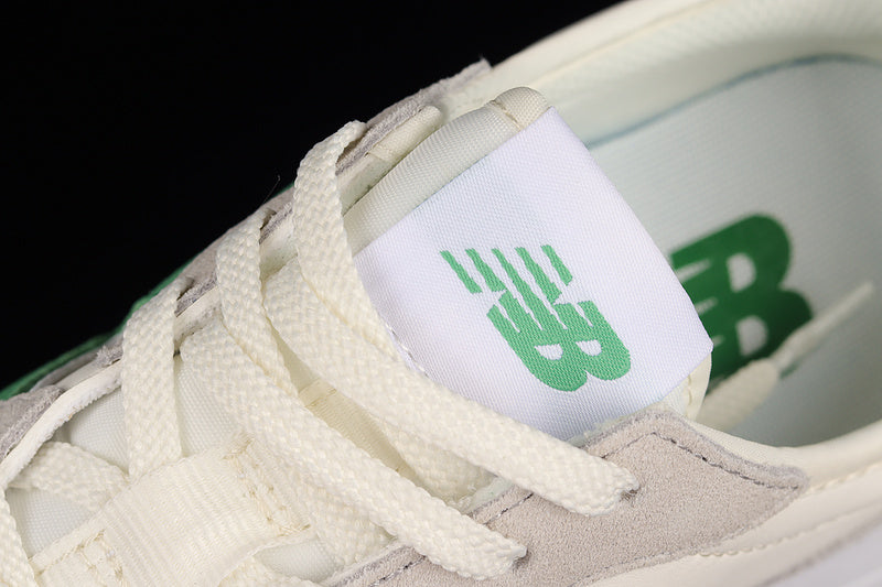 New Balance 327 - White/Green