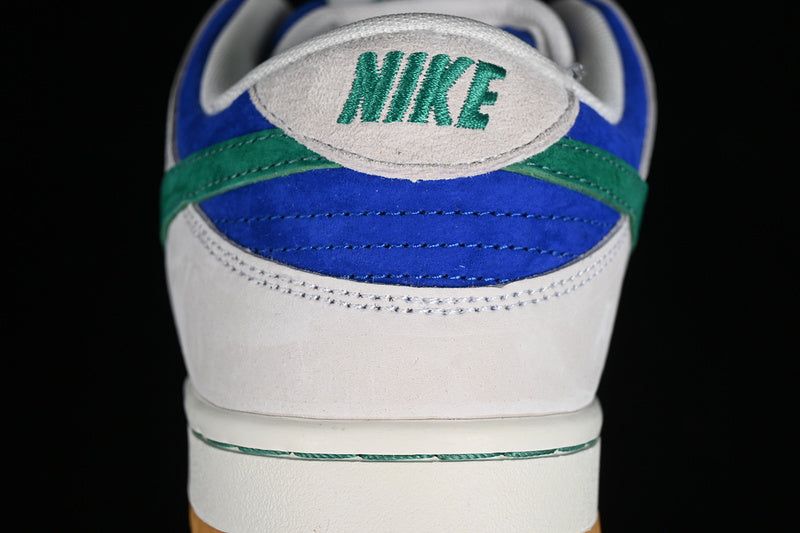 NikeMens SB Dunk Low - Hyper Royal/Malachite