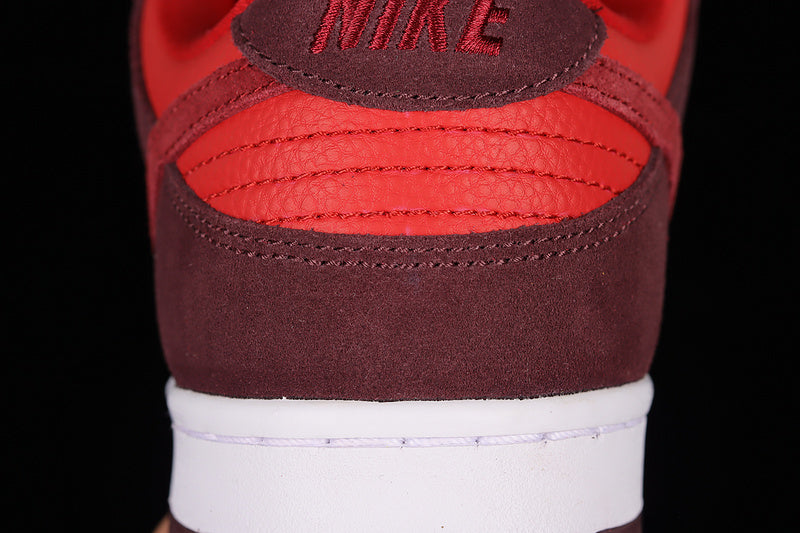 NikeSB Dunk Low - Cherry