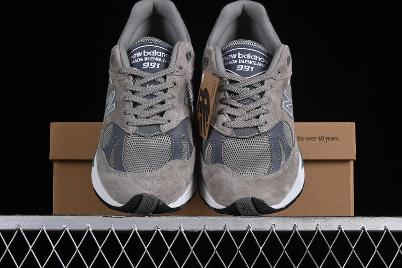 New Balance 991v2 - Stone Island