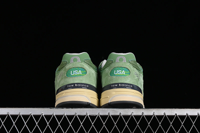 New Balance 993 x Teddy Sentis - Chive