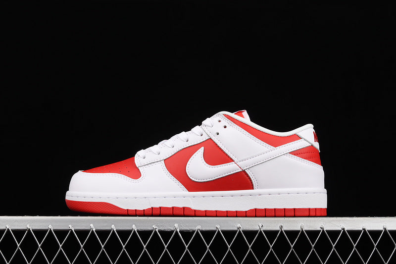 WMNS NikeSB Dunk Low - Championship Red