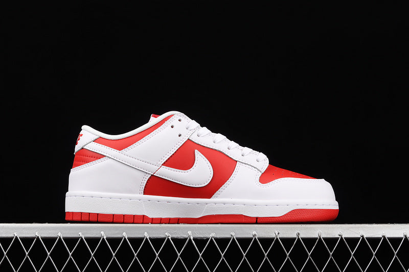 WMNS NikeSB Dunk Low - University Red