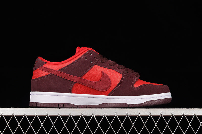 NikeSB Dunk Low - Cherry