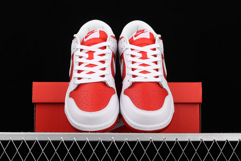 WMNS NikeSB Dunk Low - Championship Red