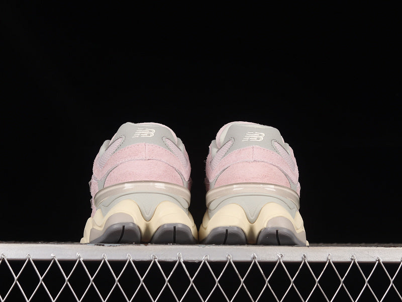 New Balance 9060 - Pink