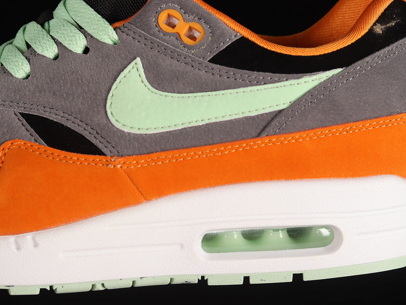 NikeMens Air Max 1 AM1- HoneyDew