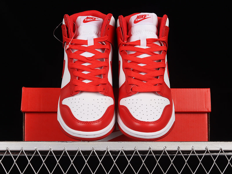 NikeSB Dunk High - University Red