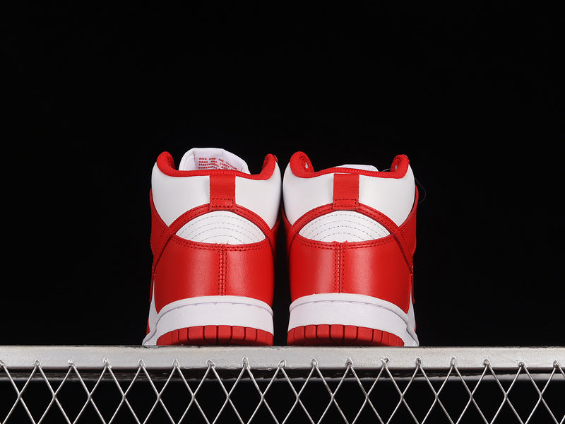 NikeSB Dunk High - University Red