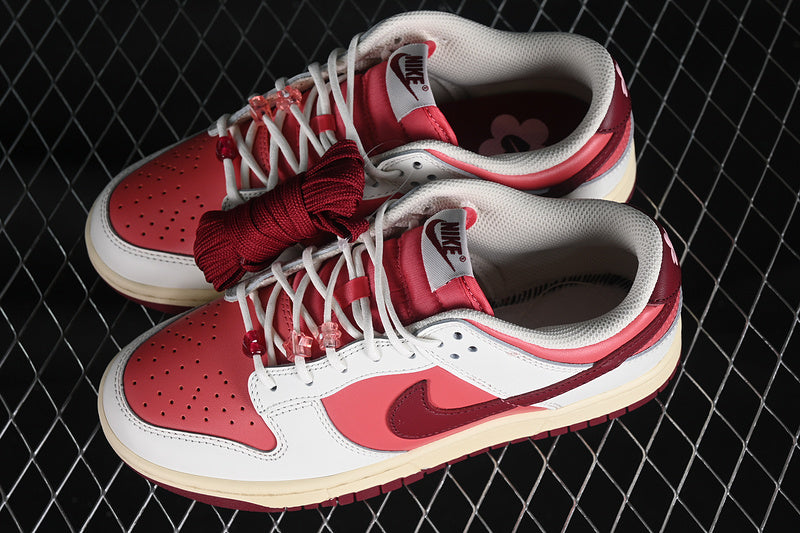 NikeWMNS Dunk Low - Valentine s Day