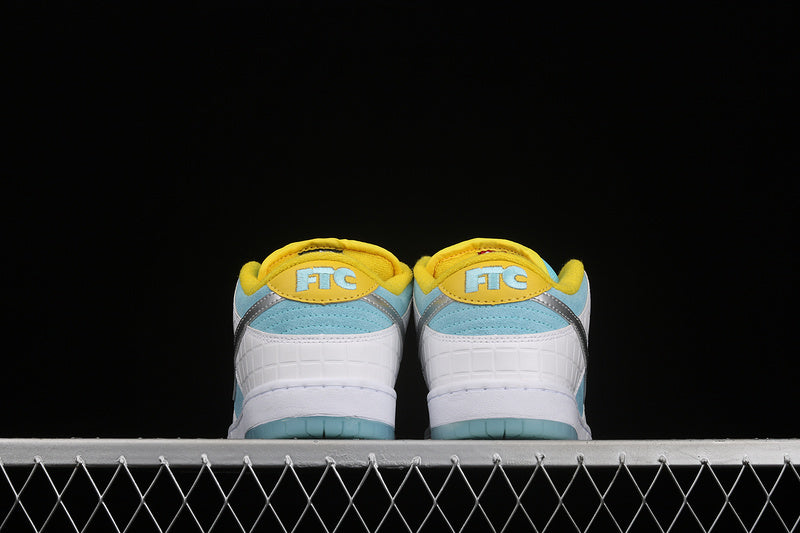 FTC x NikeSB Dunk Low - Lagoon Pulse