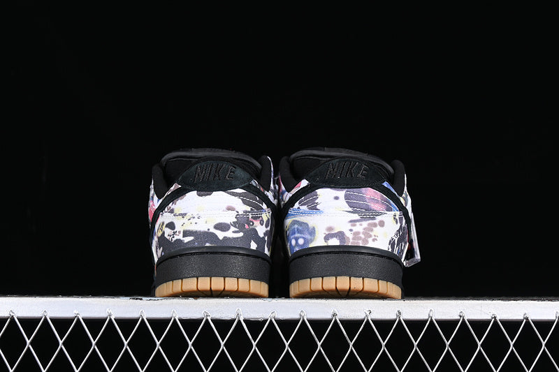 Supreme x NikeSB Dunk Low - Rammellzee