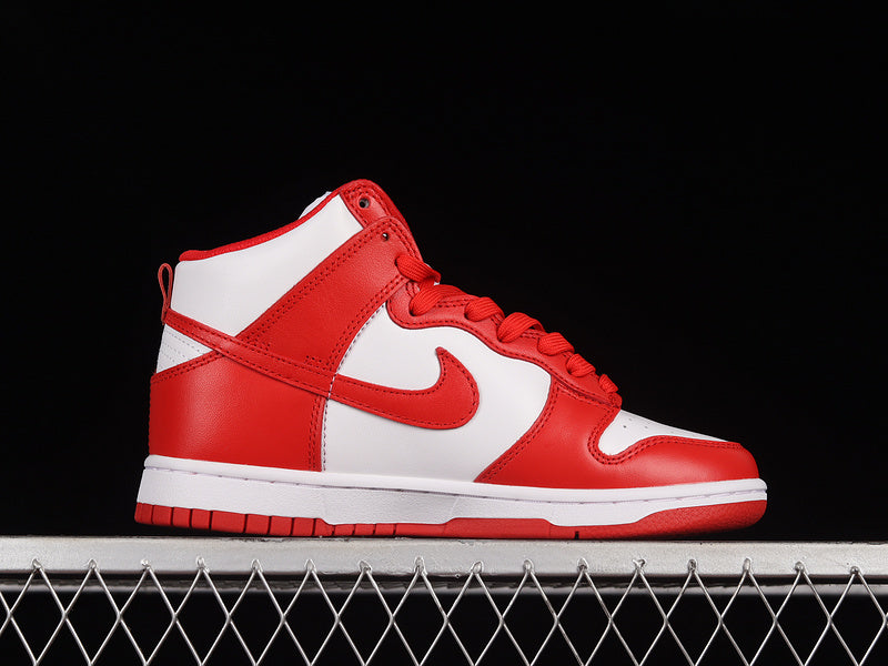 NikeSB Dunk High - University Red