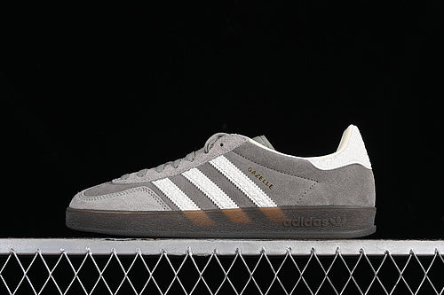 adidasMens Gazelle - Grey/White