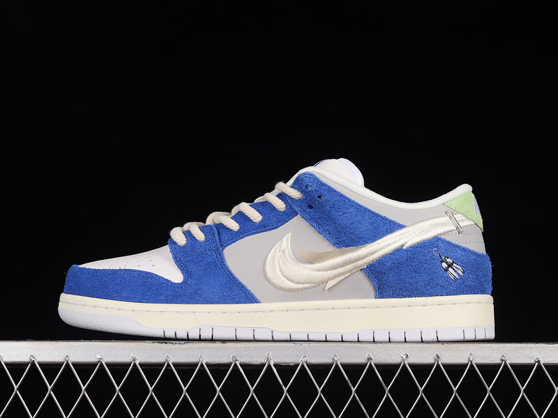 Fly Streetwear x NikeSB Dunk Low Pro - Gardenia