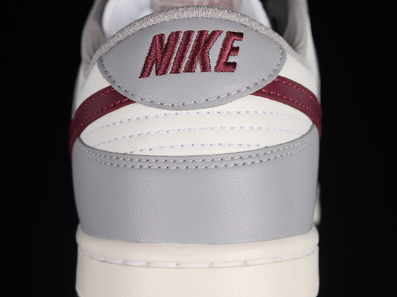 NikeSB Dunk Low - Red Wood