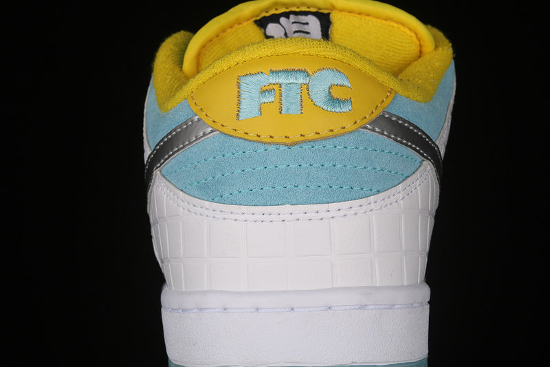 FTC x NikeSB Dunk Low - Lagoon Pulse