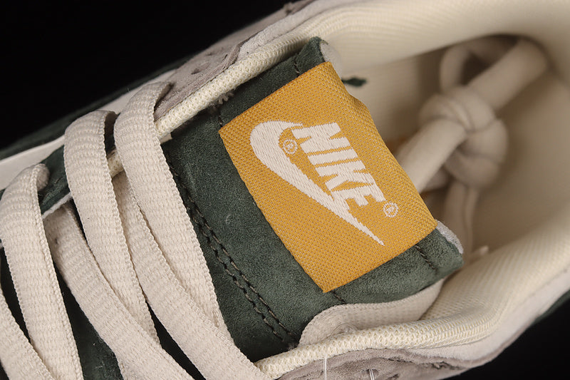 Otomo Katsuhiro x NikeSB Dunk Low - Grey/Green