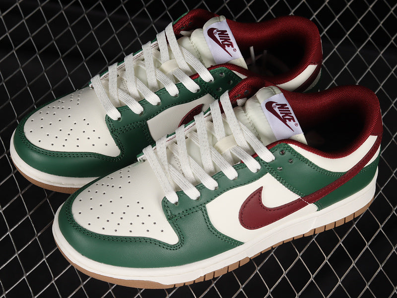 NikeSB Dunk Low - Gorge Green